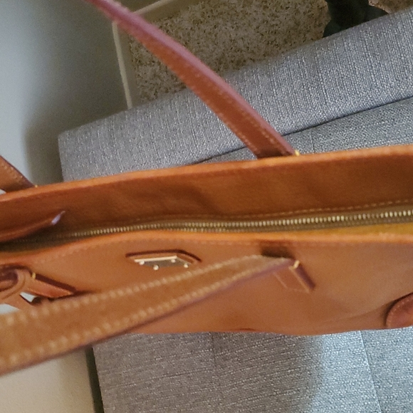 Dooney & Bourke Bag - like new! - Picture 6 of 8